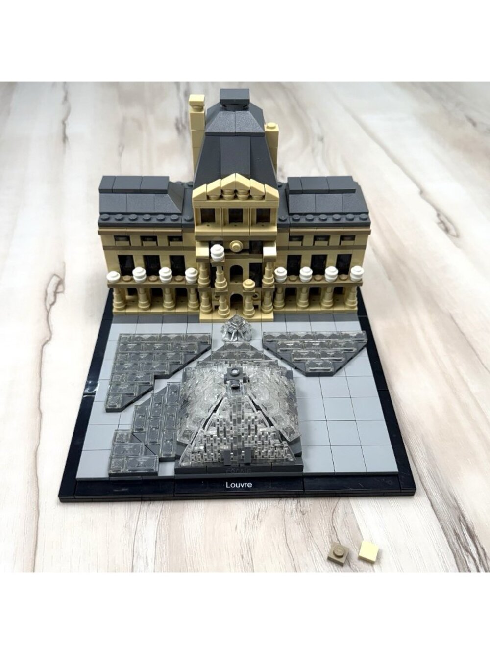 2015 LEGO Architecture Louvre 21024 Building Set INCOMPLETE Missing 28 Pieces